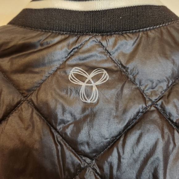 TNA - League Jacket - Picture 5 of 6